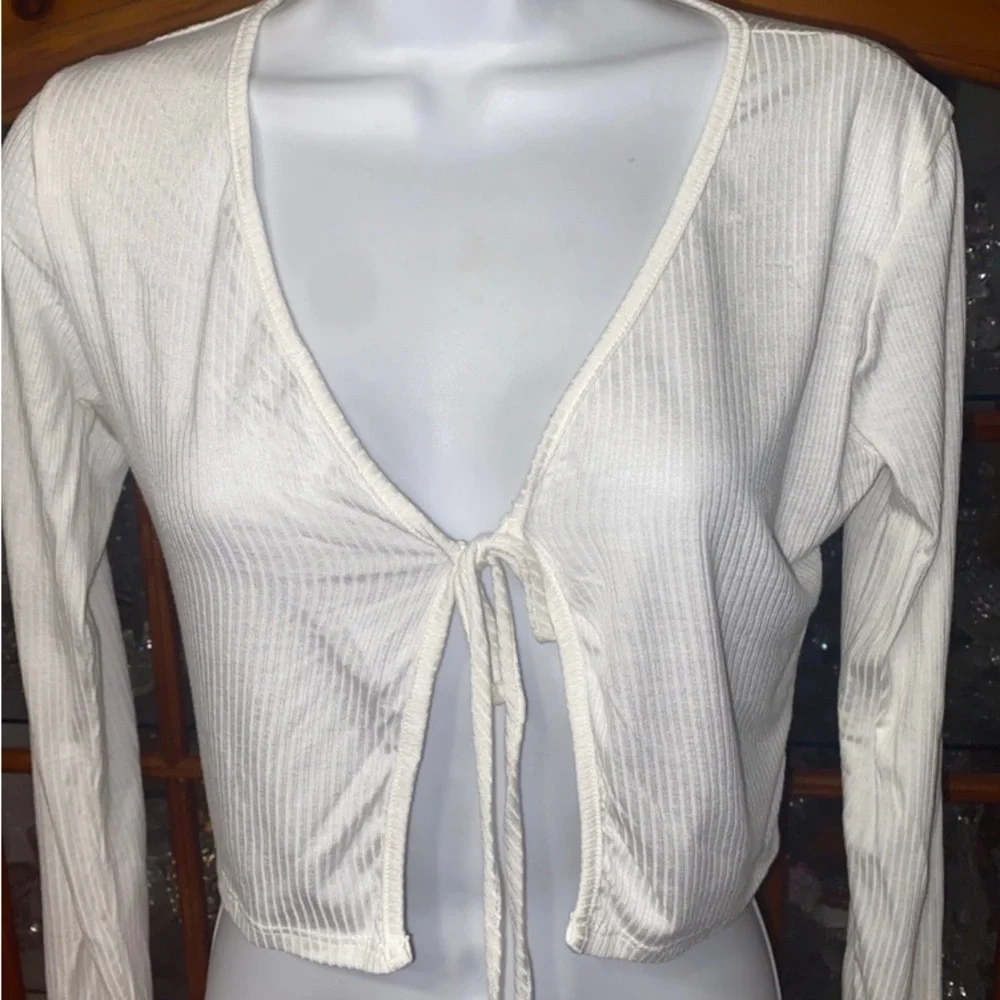 Fashion Nova White Keep Them Tied Up Top NWT size S - Picture 5 of 9